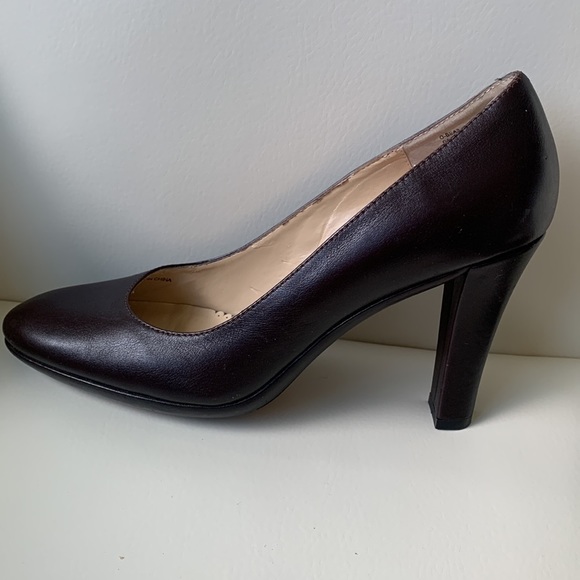 Oscar de la Renta Platform Brown Leather Pumps - Picture 6 of 14